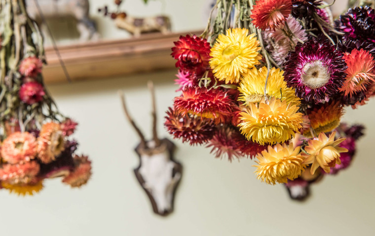 Wuerzburger-Nachtwaechter-Stueble-Deko-Blumen